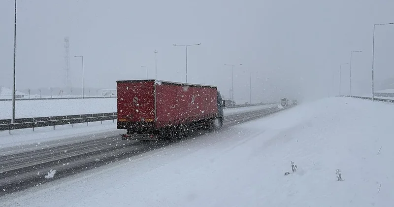 Düzce Kaynaşlı Bolu Gerede Cankurtaran kesimi ağır taşıt trafiğine geçici olarak kapatıldı