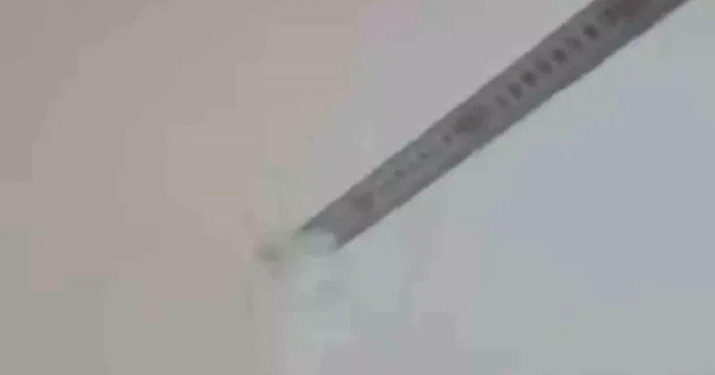 Diyarbakır’da kar kalınlığını metreyle ölçtüler: Kent merkezinde kalınlık ortalama 40 santimi buldu