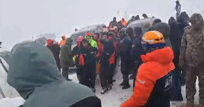 Artvin deki çığda ölü sayısı 2 ye yükseldi