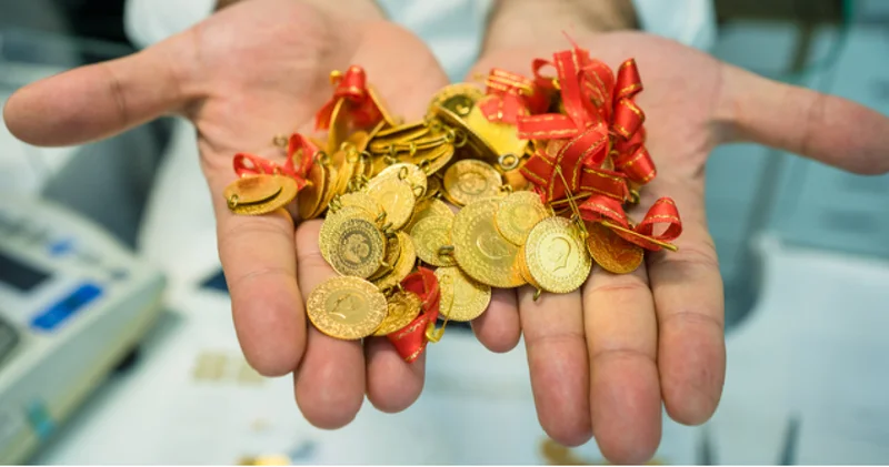 ALTIN FİYATLARI SON DURUM 1 OCAK 2026: Altın yılın ilk gününe yükselişle başladı! Bugün Cumhuriyet altını, tam, yarım, çeyrek ve gram altın ne kadar, kaç TL?