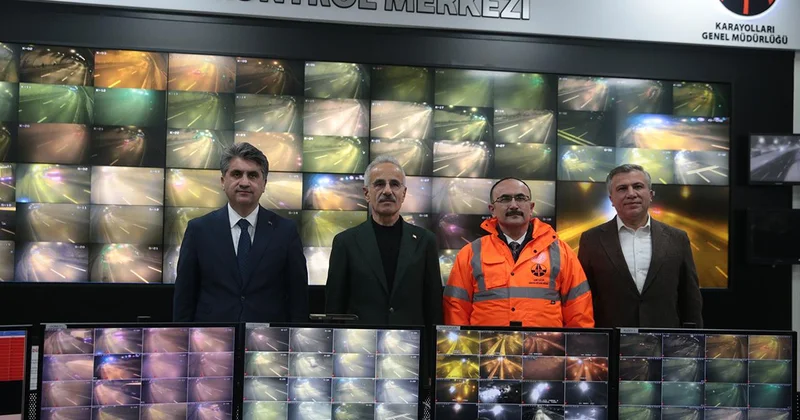 Bakan Uraloğlu: Karla mücadeledeki anlık trafiği monitörlerle takip ediyoruz