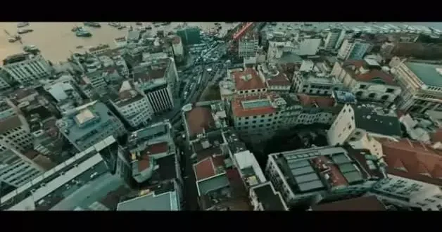 Galata Köprüsü ndeki tarihi kalabalık havadan böyle görüntülendi