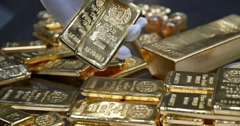 Çalıştığı bankadan 20 kilo altın çaldı