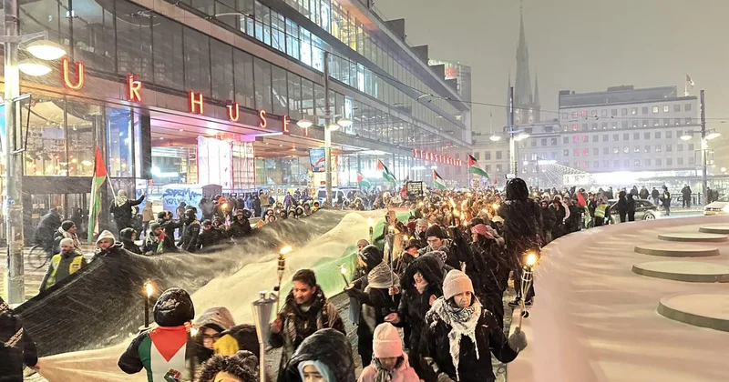 İsveç te yılbaşı kutlamasını iptal eden yüzlerce kişi Filistin e destek gösterisi düzenledi