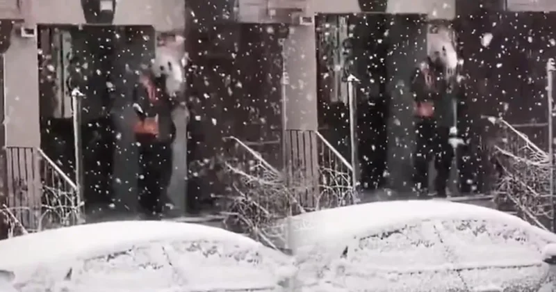 Kar altında kuryenin getirdiği sipariş olay oldu! Sosyal medyada tepki yağdı Sözcü Gazetesi