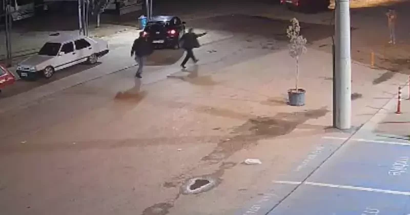 Kırıkkale’de çıkan silahlı kavgada önce yeğenini sonra kendisini yaraladı