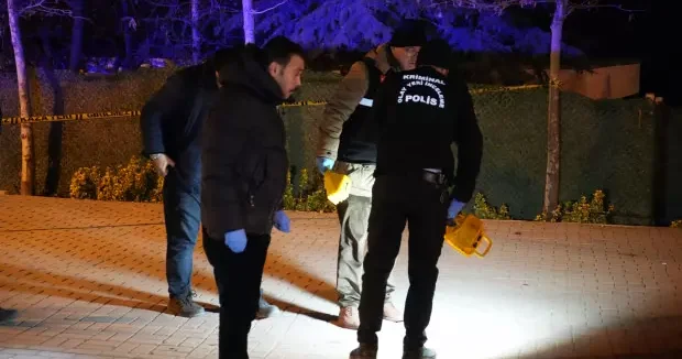 Kırıkkale haberleri Yer: Kırıkkale! Kavgaya müdahale eden polis memuru bıçaklandı 01 Ocak 2026