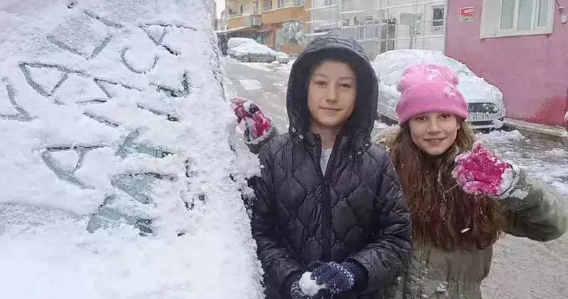 Öğrenciler çektikleri videoyla Vali Bakan’dan okulların tatil edilmesini istedi