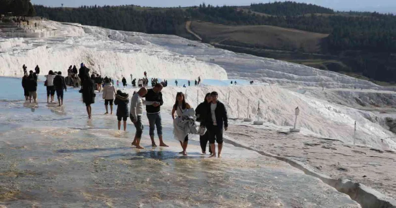 Akın akın gittiler! Nüfusunun 2 katından fazla turist ağırladı