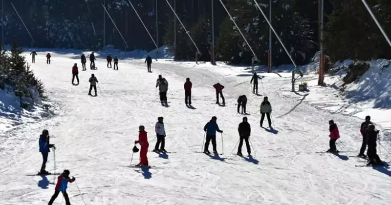 Kartalkaya’dan Palandöken’e... Kayak merkezlerinde kar rekoru: 2 metreyi aştı!