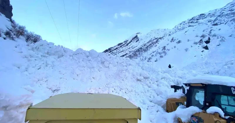 Şırnak ta Çığ Düştü, 4 Köy Yolu Kapandı