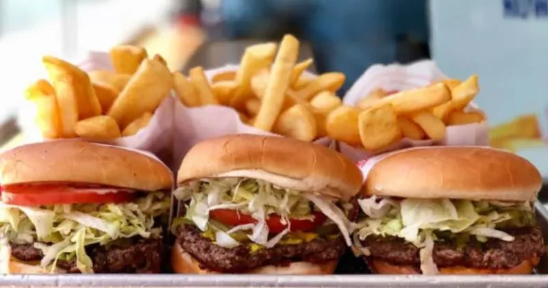 İflas eden fast food devi borsadan da çıkarılıyor!