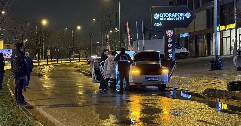 Bursa da şüpheli araçtan el bombası çıktı