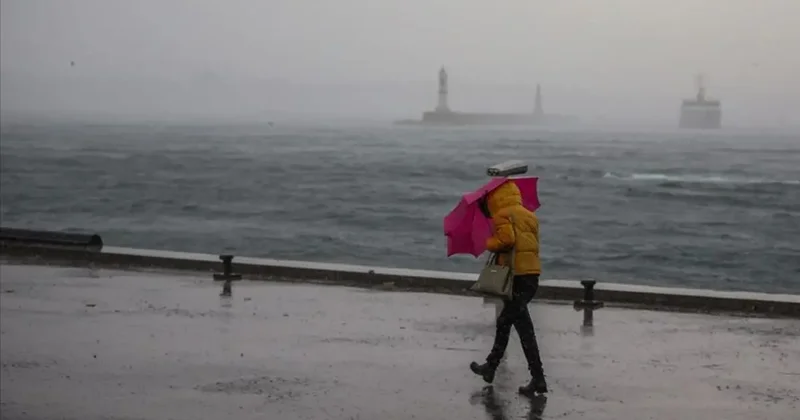 İstanbullular dikkat! Sıcaklıklar düşüyor: AKOM dan fırtına ve kar yağışı uyarısı