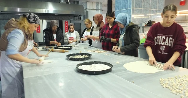 Burhaniye de Çölyaklılar Mantı Gününde buluştu Balıkesir Haberleri