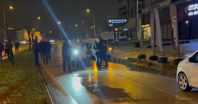 Bursa da takip sonucu yakalanan otomobilde el bombası ve silah ele geçirildi Bursa Haberleri