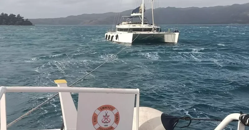 Yer: Marmaris! Makine arızası nedeniyle sürüklenen tekne kurtarıldı