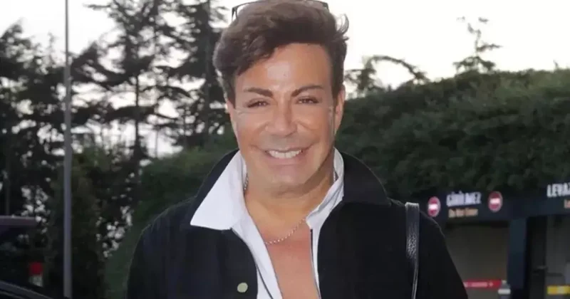 Fatih Ürek e son veda! Kardeşi tabutuna yaslanıp gözyaşlarına boğuldu