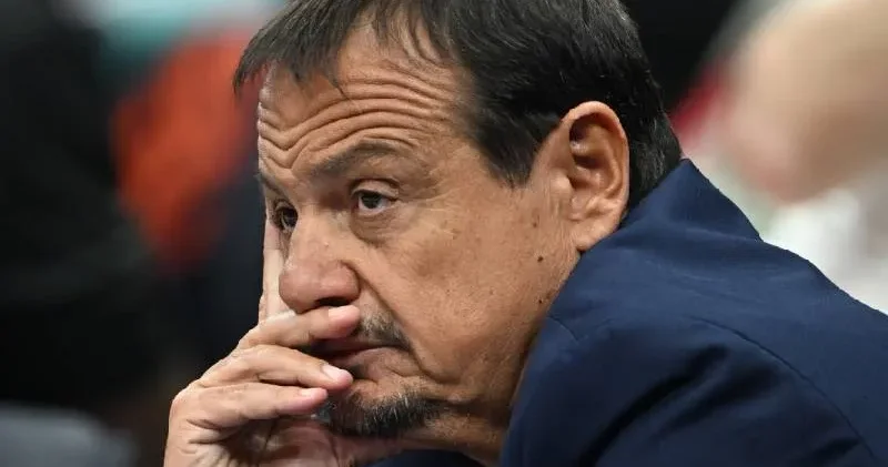 Panathinaikos ta kriz gecesi: Ataman diskalifiye edildi, Başkan Giannakopoulos 40 milyon Euro heba oldu diyerek istifa istedi