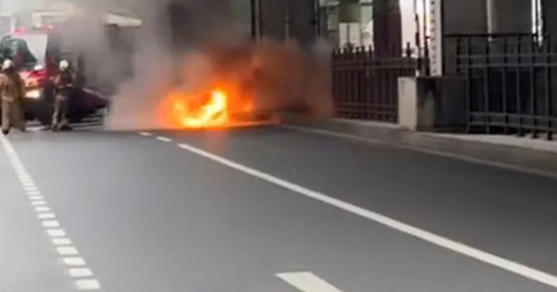 İstanbul un göbeğinde korkutan anlar! Cadde trafiğe kapatıldı Sözcü Gazetesi