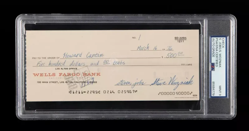 Üzerinde 500 dolar yazıyordu ama... Bu Apple çeki tam 2,4 milyon dolara satıldı!