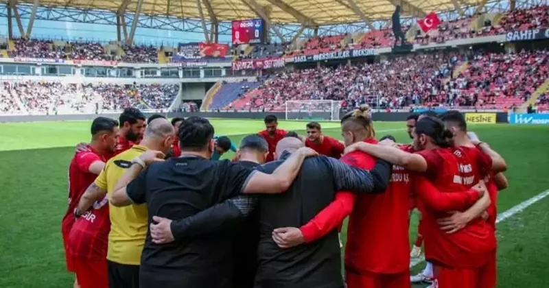 Süper Lig in eski efsanesi kapanıyor: Futbolcular tesisleri terk etti