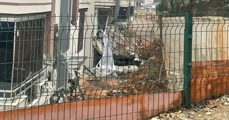 Gaziantep te istinat duvarı çöktü: Site apar topar boşaltıldı