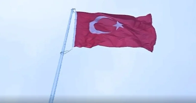 Terör örgütü yandaşlarının Türk bayrağına saldırdığı alan hudut karakolu sınırlarına alındı