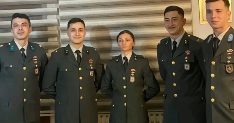 Cumhuriyet marşı isteyen ihraç teğmene devleti aşağılama suçlaması