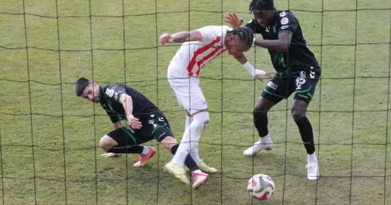 Yeni hoca ilk maçında kazandı! Rakibini ateş atıp takımını play off potasına soktu