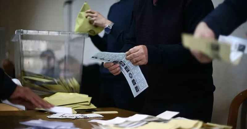 Yeniden Refah Partisi, AKP ve CHP ye kapıları kapattı: 4 parti birleşebilir Sözcü Gazetesi