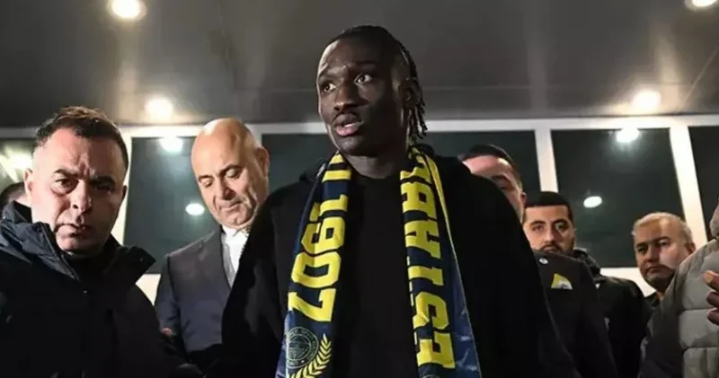 Fenerbahçe yeni transferini gece yarısı İstanbul a getirdi