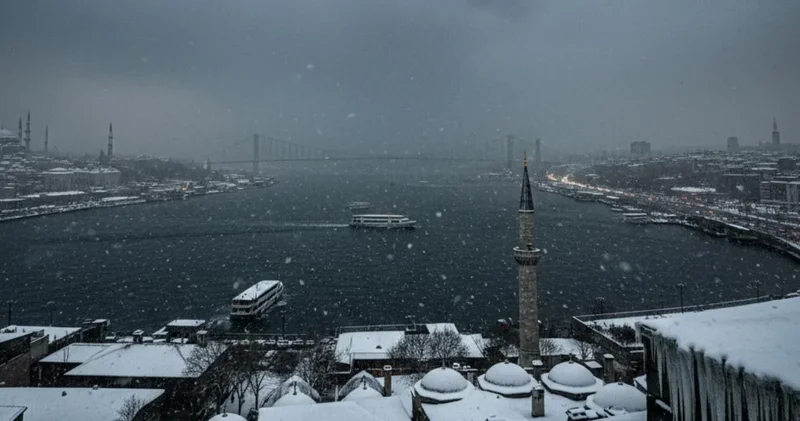 Meteorolojiden peş peşe uyarı! İstanbul’a kar geliyor, sıcaklık fena düşüyor