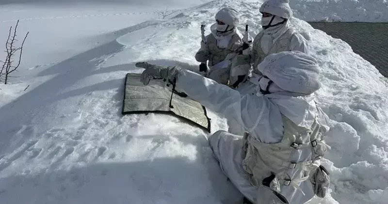 2 nci Ordu birliklerinden karlı arazide hudut emniyeti çalışması