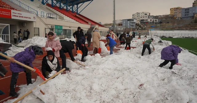 Şırnak ta Aileler Arası Ödüllü Kardan Adam Şenliği Şırnak Haberleri