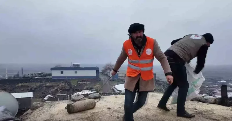 Siverek’te mağdur aileye hayırseverlerden destek