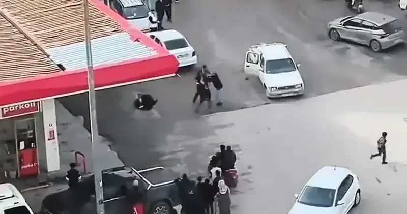 Şanlıurfa da husumetli taraflar ikinci kez kavga etti: 11 kişi yaralandı Gündem Haberleri