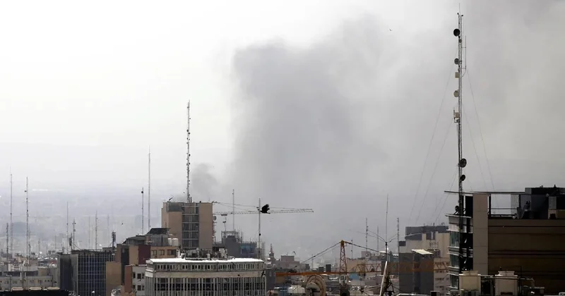 Tahran da yeni saldırı dalgası: Patlamalar ve savaş uçaklarının sesleri duyuluyor