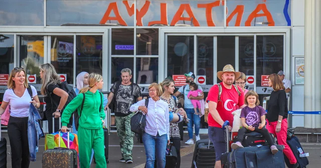 Turizmde 3 bayram ve ara tatil heyecanı Antalya Haberleri