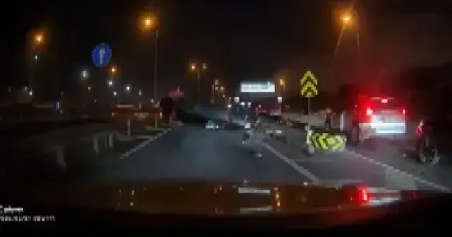 Fatih’te cipin bariyerlere çarptığı anlar kamerada VİDEO İZLE