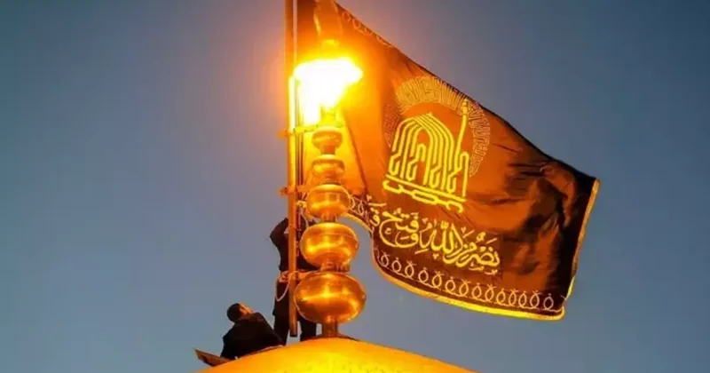 İran da siyah bayrak göndere çekildi