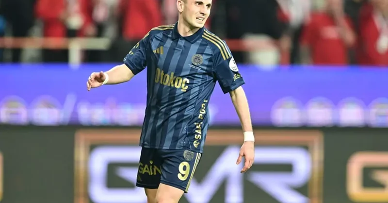 Zirve yarışında fark 4 e çıktı! Fenerbahçe den üst üste ikinci puan kaybı