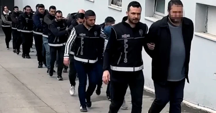 Telefon tamircisi görünümüyle çalışıyorlardı! Kurdukları düzen ortaya çıktı: 11 gözaltı