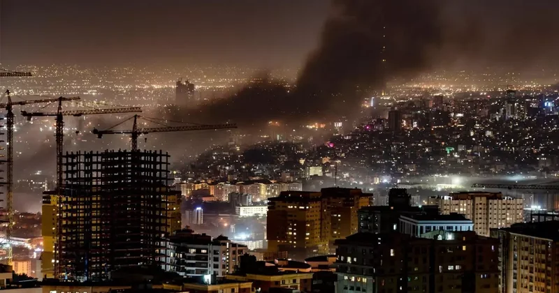 İran İstihbarat Bakanlığı Füze Saldırısına Uğradı