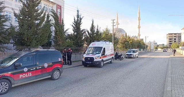 Kavga sırasında bacağına demir çubuk batan genç yaralandı Adıyaman Haberleri