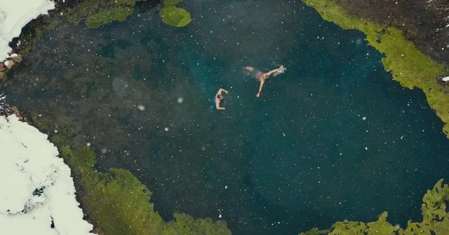 Erzincan da eksi 5 derecede mineralli gölde yüzdüler Erzincan Haberleri