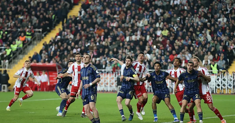 Son dakika: Fenerbahçe, Antalyaspor deplasmanında takıldı! 4 gollü maçta kazanan yok