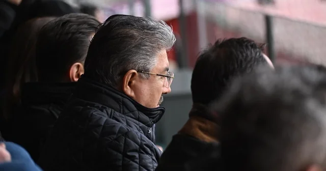 Vali Dr. Erdinç Yılmaz Eskişehirspor un galibiyet coşkusuna ortak oldu Eskişehir Haberleri