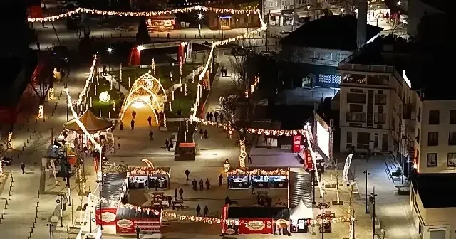 Fatih te meydan ve caddeler Ramazan için süslendi VİDEO İZLE