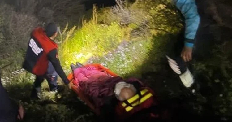 Kaybolan yaşlı adam, arazide yaralı halde bulundu